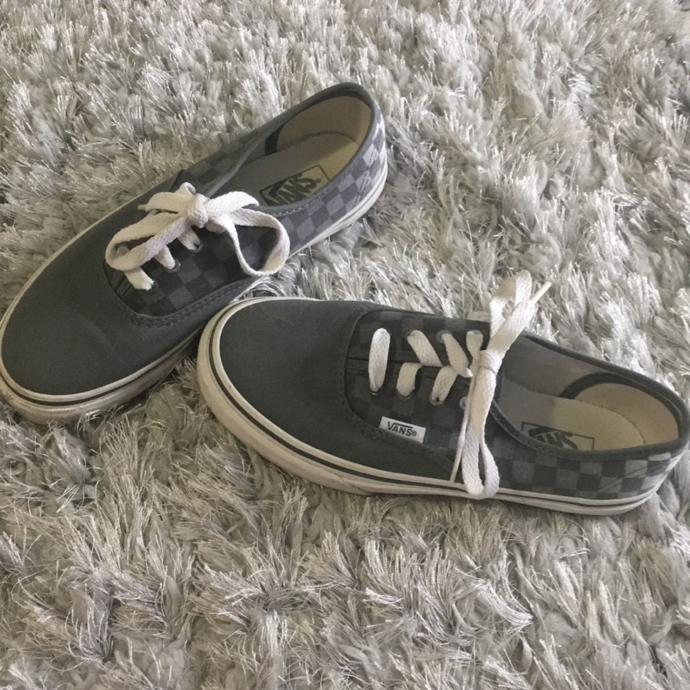 Vans “off the wall”  Authentic grey  size 2 kids
